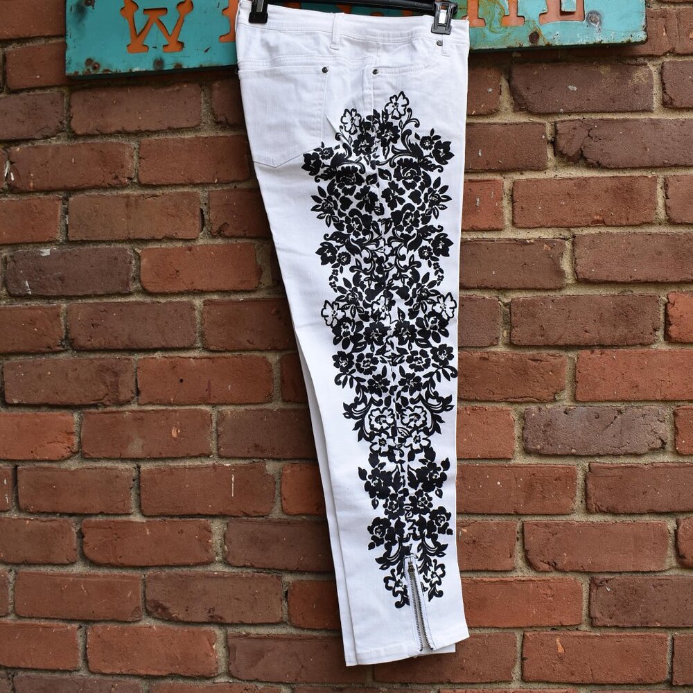 Tru Luxe Ankle Jeans White with Black Floral Print and Rhinestones Size 8